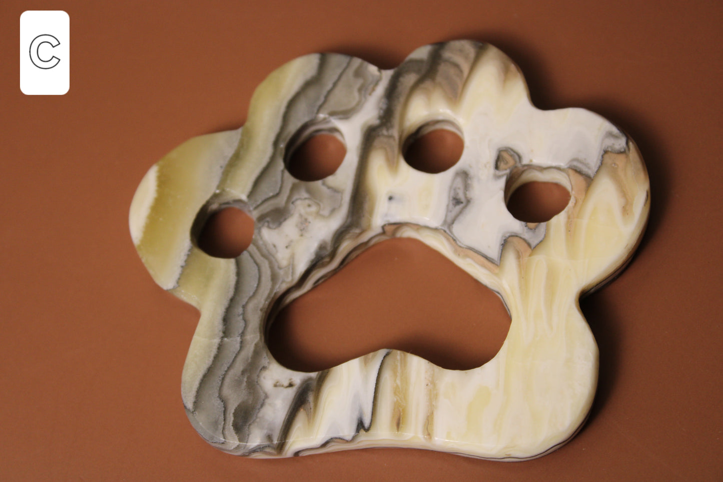 Mexican Onyx - Paw Carving