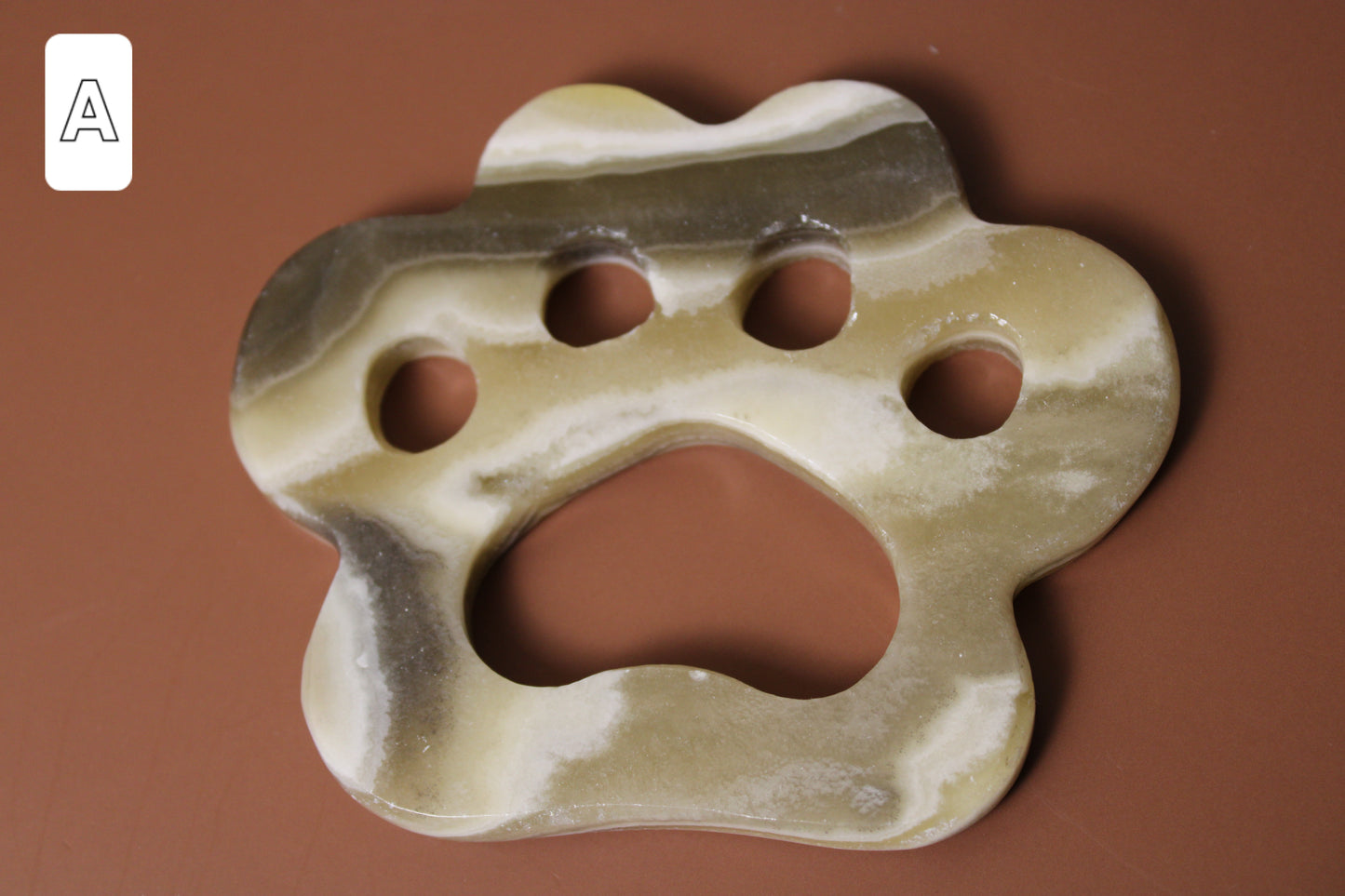 Mexican Onyx - Paw Carving